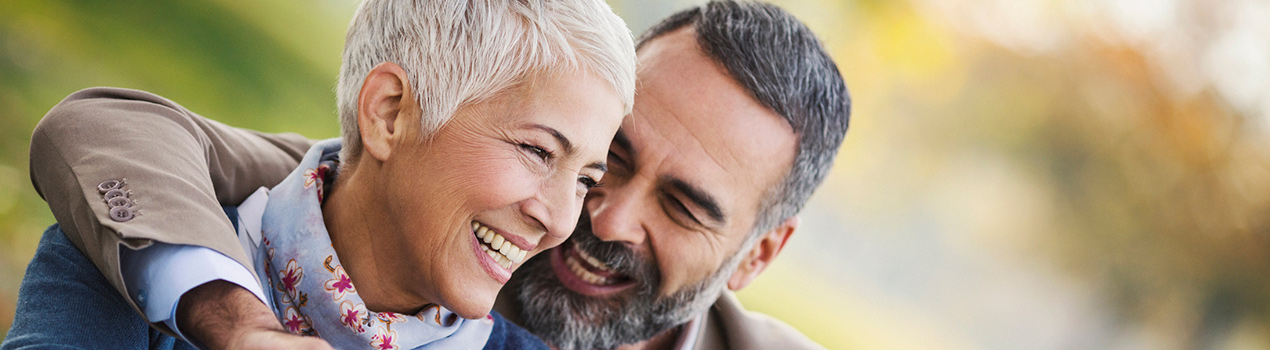 Couple celebrating after Cataracts Treatment